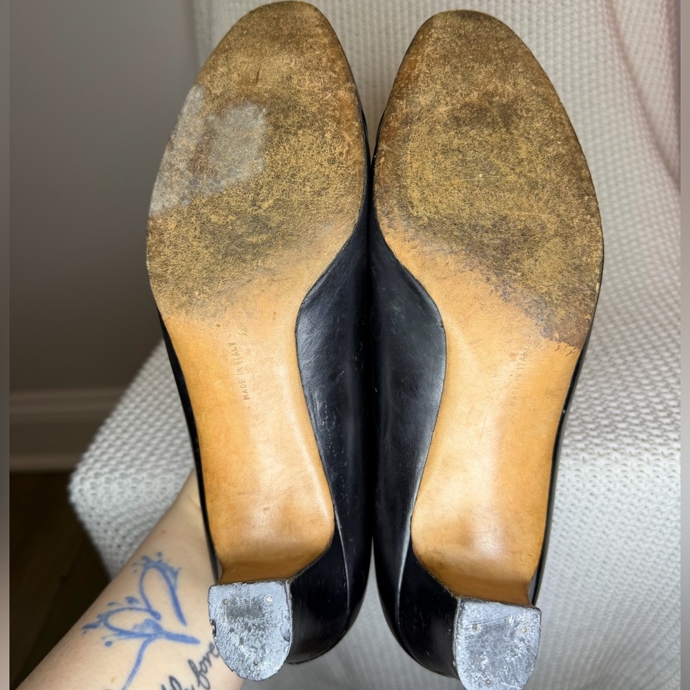 Vintage Salvatore Ferragamo Black Leather Pumps Bow Low Heel Classic Size 8.5B - Picture 11 of 11